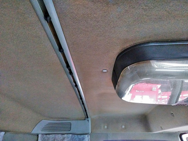 いすゞギガシャーシ大型（10t）[写真14]