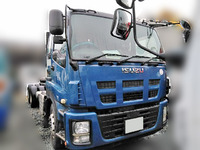 いすゞギガシャーシ大型（10t）[写真03]