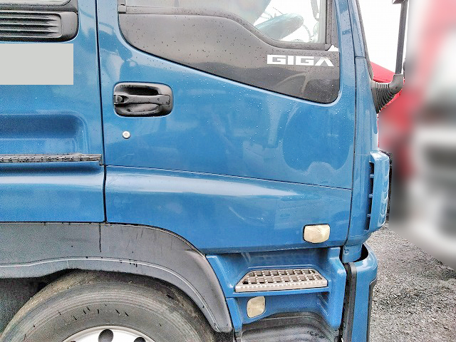 いすゞギガシャーシ大型（10t）[写真04]
