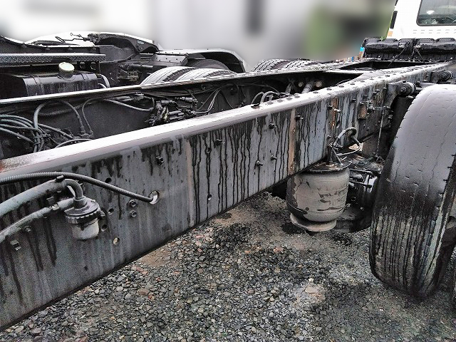 いすゞギガシャーシ大型（10t）[写真08]