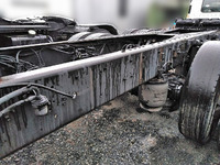 いすゞギガシャーシ大型（10t）[写真08]