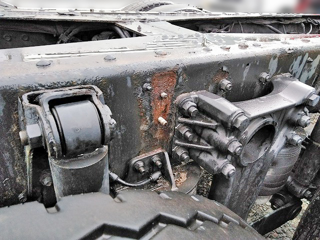 いすゞギガシャーシ大型（10t）[写真09]