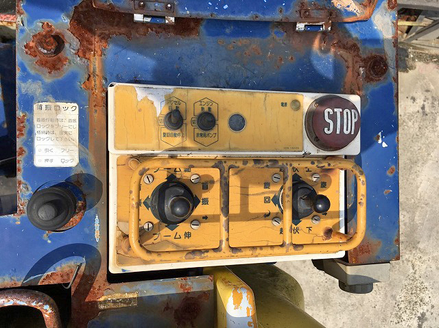 三菱ふそうキャンター高所作業車小型（2t・3t）[写真14]