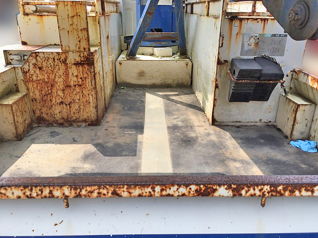 三菱ふそうキャンター高所作業車小型（2t・3t）[写真09]