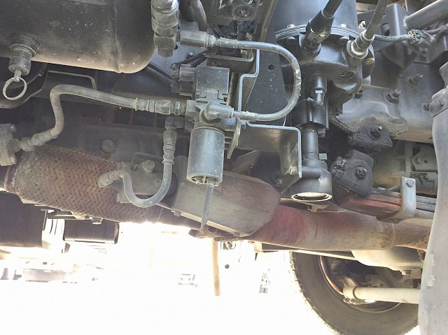 いすゞフォワードバルク車（粉粒体運搬車）増トン（6t・8t）[写真12]