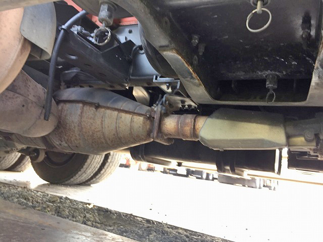 いすゞフォワードバルク車（粉粒体運搬車）増トン（6t・8t）[写真13]