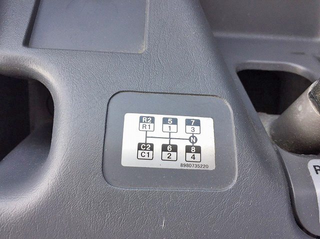 いすゞフォワードバルク車（粉粒体運搬車）増トン（6t・8t）[写真24]