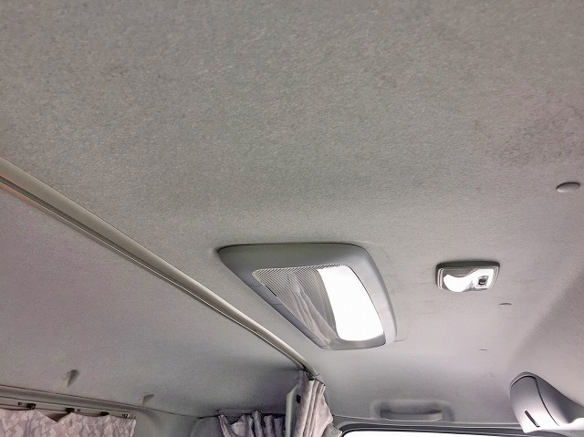 いすゞフォワードバルク車（粉粒体運搬車）増トン（6t・8t）[写真27]