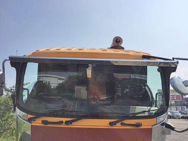 いすゞフォワードバルク車（粉粒体運搬車）増トン（6t・8t）[写真05]