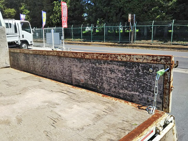 いすゞエルフ平ボディ小型（2t・3t）[写真16]