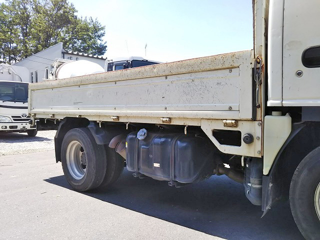 いすゞエルフ平ボディ小型（2t・3t）[写真17]