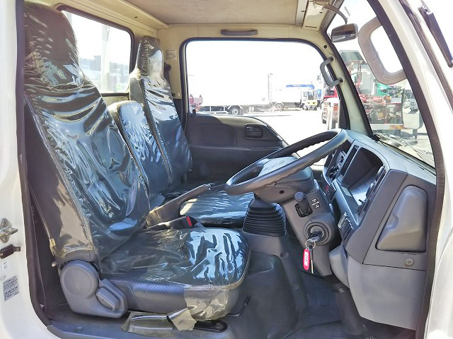 いすゞエルフ平ボディ小型（2t・3t）[写真30]