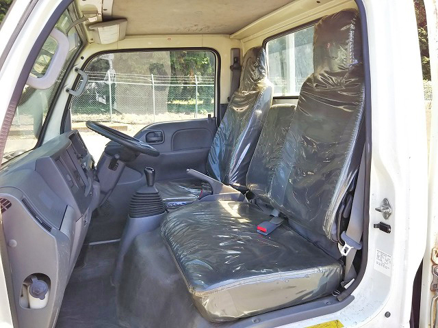 いすゞエルフ平ボディ小型（2t・3t）[写真32]