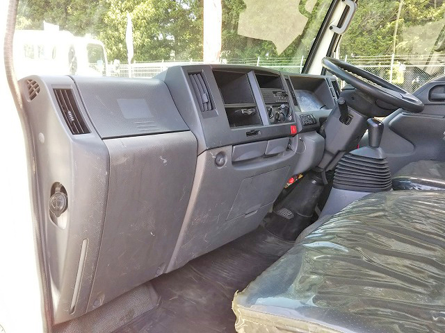 いすゞエルフ平ボディ小型（2t・3t）[写真33]