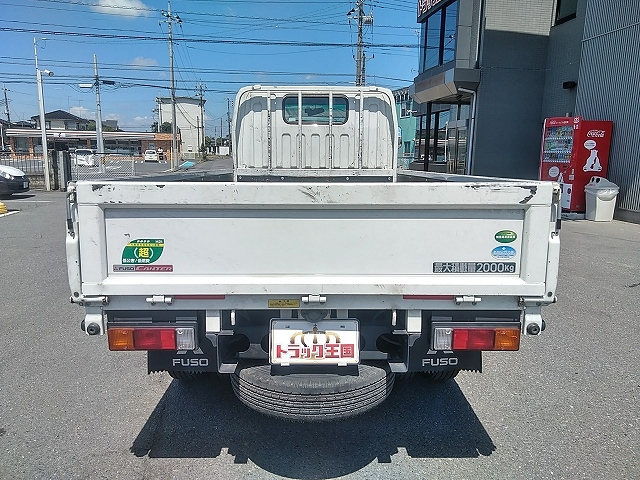 三菱ふそうキャンター平ボディ小型（2t・3t）[写真11]
