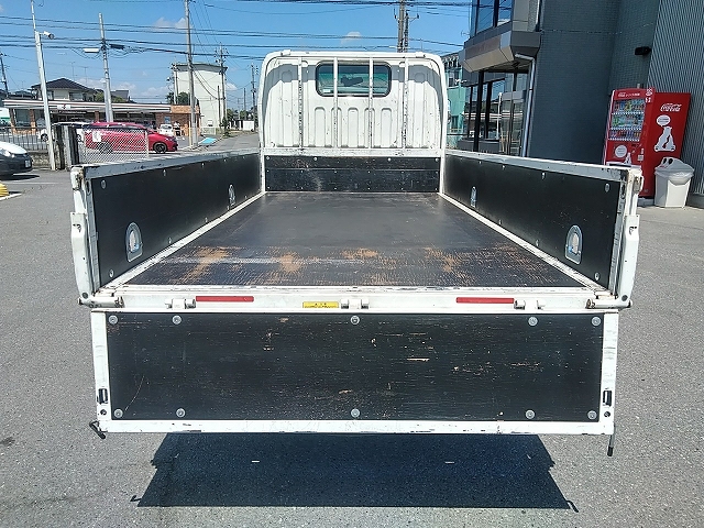 三菱ふそうキャンター平ボディ小型（2t・3t）[写真12]