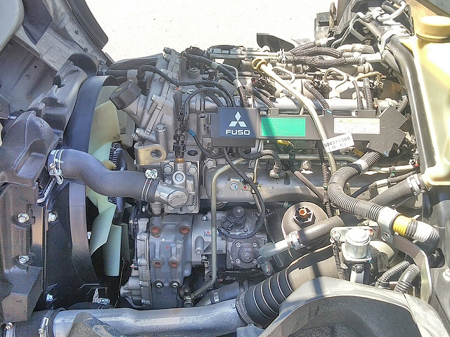 三菱ふそうキャンター平ボディ小型（2t・3t）[写真23]