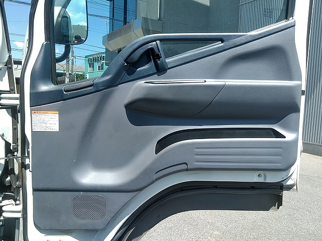 三菱ふそうキャンター平ボディ小型（2t・3t）[写真27]