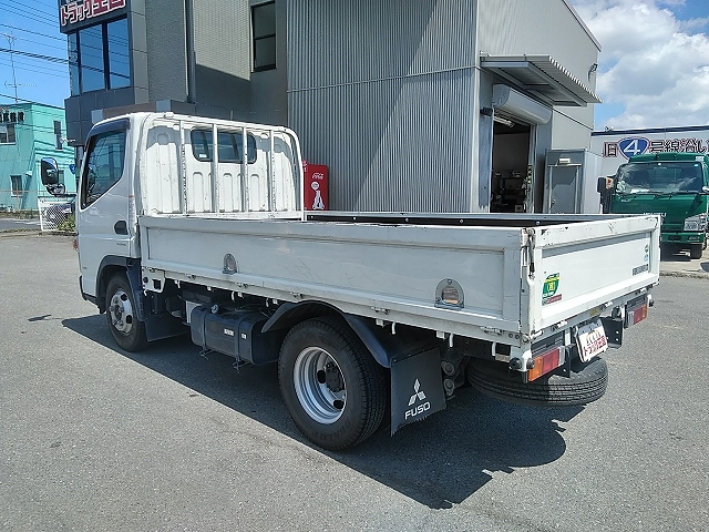 三菱ふそうキャンター平ボディ小型（2t・3t）[写真04]