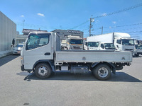 三菱ふそうキャンター平ボディ小型（2t・3t）[写真05]