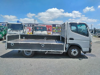 三菱ふそうキャンター平ボディ小型（2t・3t）[写真08]