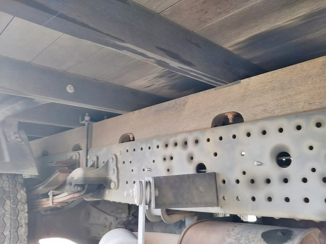 いすゞフォワードアルミブロック中型（4t）[写真19]