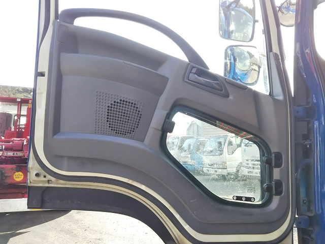 いすゞフォワードアルミブロック中型（4t）[写真27]