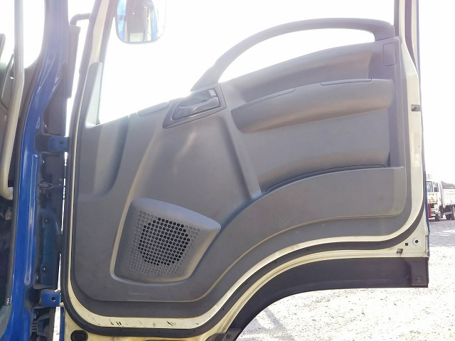 いすゞフォワードアルミブロック中型（4t）[写真28]