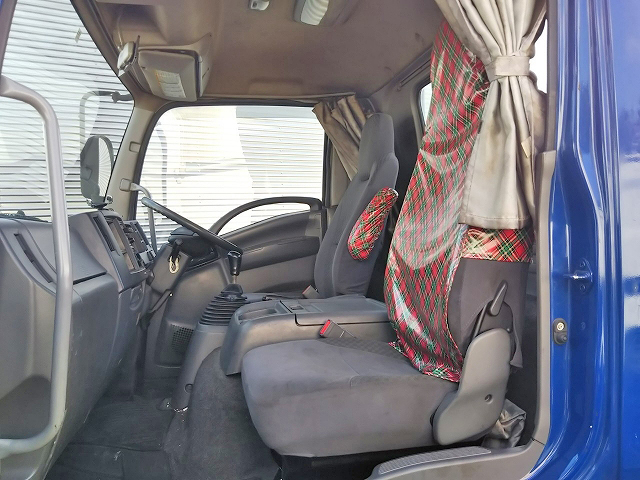 いすゞフォワードアルミブロック中型（4t）[写真29]