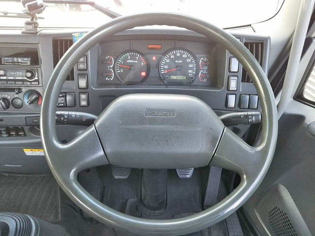 いすゞフォワードアルミブロック中型（4t）[写真36]