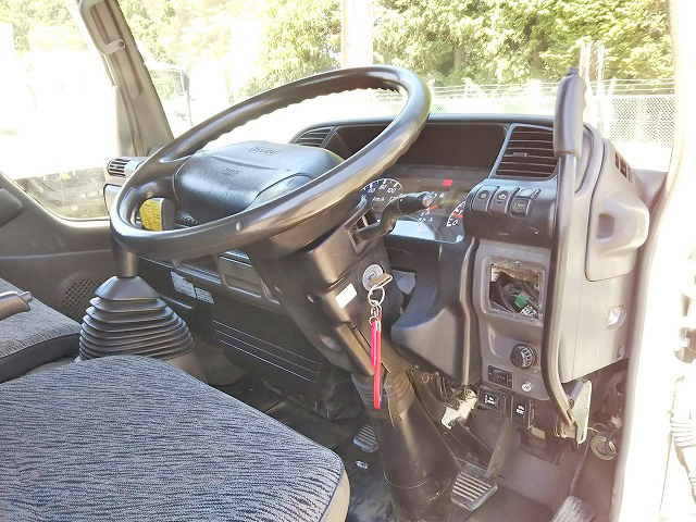 いすゞエルフ深ダンプ（土砂禁ダンプ）小型（2t・3t）[写真32]