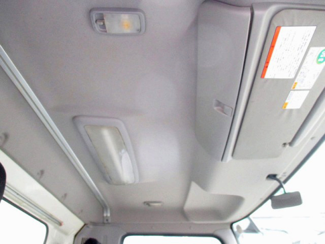 日野レンジャー幌ウイング中型（4t）[写真20]