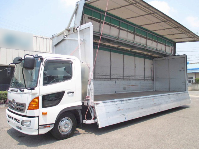 日野レンジャー幌ウイング中型（4t）[写真03]