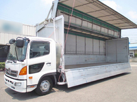 日野レンジャー幌ウイング中型（4t）[写真03]