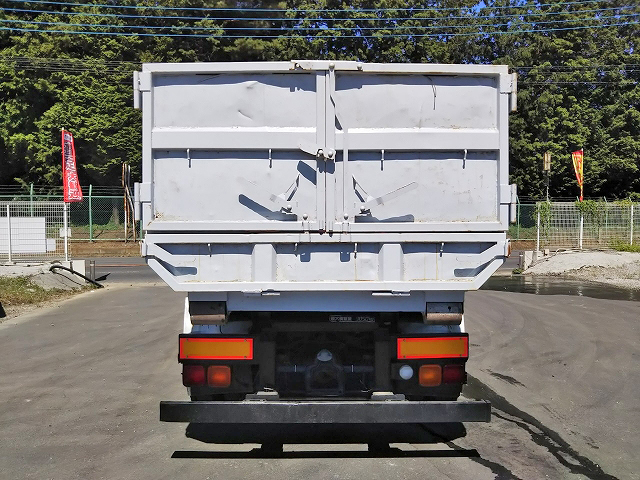 三菱ふそうファイターアームロール中型（4t）[写真11]