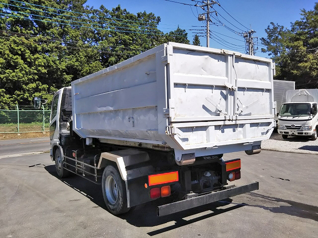 三菱ふそうファイターアームロール中型（4t）[写真02]