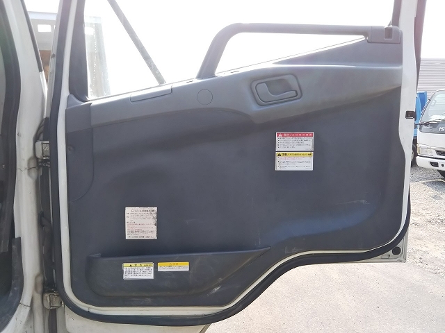 三菱ふそうファイターアームロール中型（4t）[写真28]