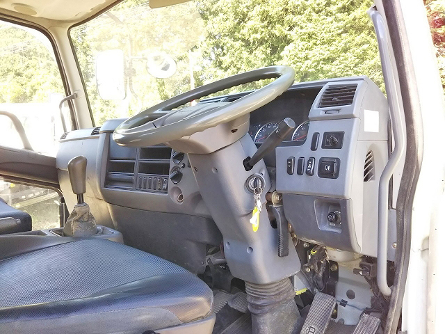 三菱ふそうファイターアームロール中型（4t）[写真33]