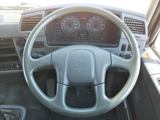 三菱ふそうファイターアームロール中型（4t）[写真36]