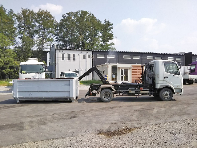 三菱ふそうファイターアームロール中型（4t）[写真08]