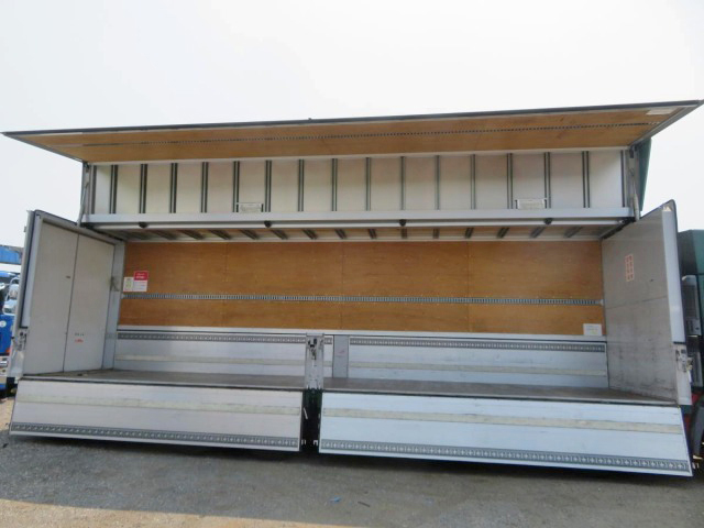 日野プロフィアアルミウイング大型（10t）[写真12]