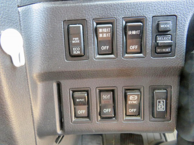 日野プロフィアアルミウイング大型（10t）[写真38]