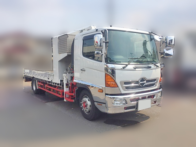 日野レンジャーセーフティクレーン4段増トン（6t・8t）[写真03]