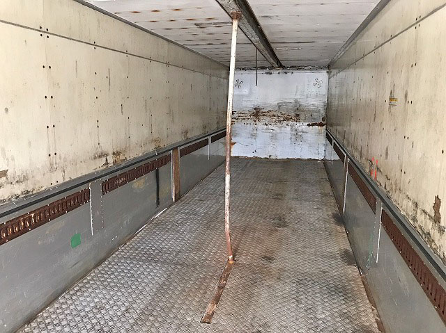 日野プロフィアトレーラーヘッド（トラクターヘッド）大型（10t）[写真10]