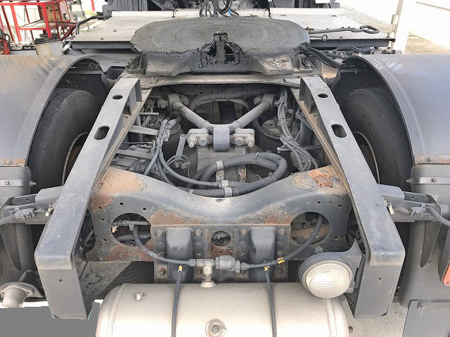 日野プロフィアトレーラーヘッド（トラクターヘッド）大型（10t）[写真24]