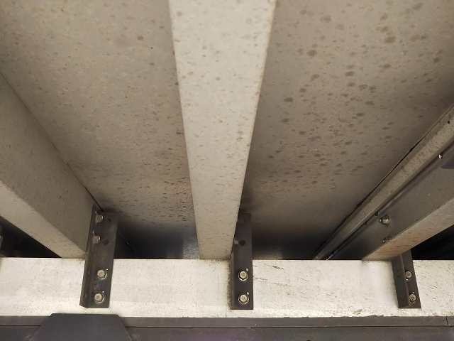 日野レンジャーアルミバン中型（4t）[写真22]