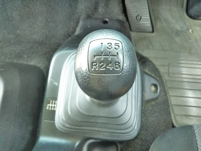 日野レンジャーアルミバン中型（4t）[写真38]