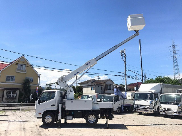 日野デュトロ高所作業車小型（2t・3t）[写真06]