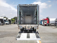 三菱ふそうスーパーグレート冷凍車（冷蔵車）大型（10t）[写真10]