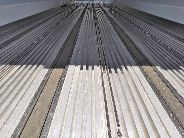 三菱ふそうスーパーグレート冷凍車（冷蔵車）大型（10t）[写真15]